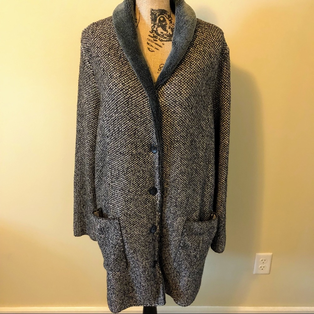 J. Jill Beacon Hill Topper